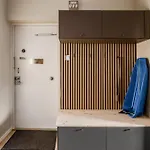 Arctic Bloom Retreat: 2br W/ Parking