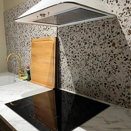 公寓 Arctic Bloom Retreat: 2br W/ Parking *