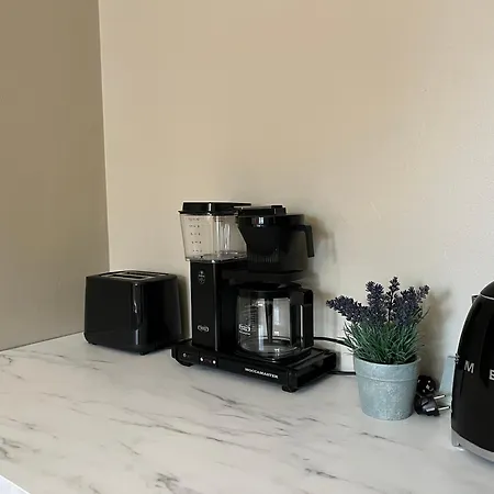 Arctic Bloom Retreat: 2br W/ Parking * 罗瓦涅米