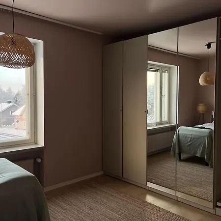 Arctic Bloom Retreat: 2br W/ Parking 公寓 罗瓦涅米