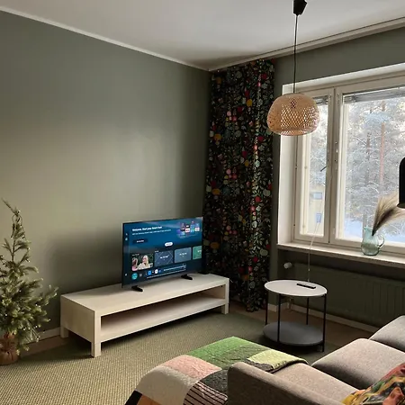 公寓 Arctic Bloom Retreat: 2br W/ Parking 罗瓦涅米