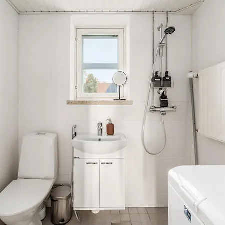 Arctic Bloom Retreat: 2br W/ Parking Appartement Rovaniemi