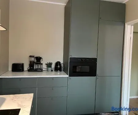 Apartman Arctic Bloom Retreat: 2br W/ Parking *
