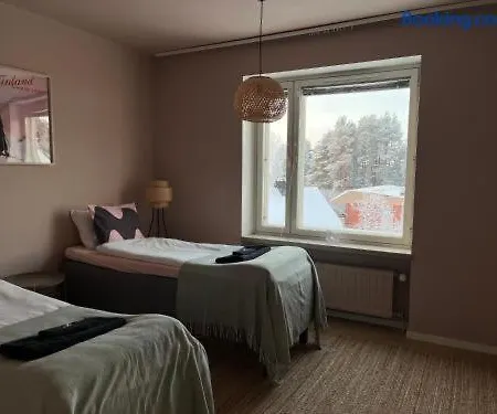 Arctic Bloom Retreat: 2br W/ Parking Rovaniemi