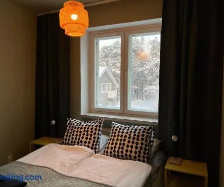 Apartman Arctic Bloom Retreat: 2br W/ Parking *