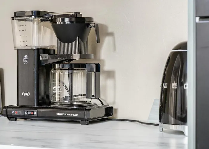 Arctic Bloom Retreat: 2br W/ Parking * Rovaniemi