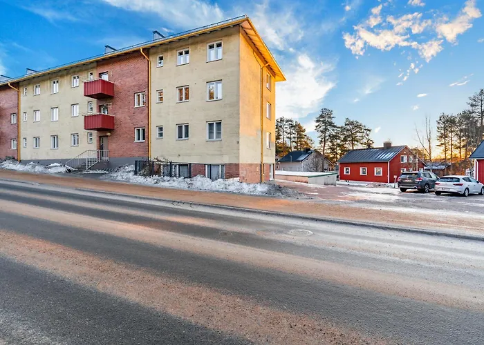 Arctic Bloom Retreat: 2br W/ Parking * Rovaniemi